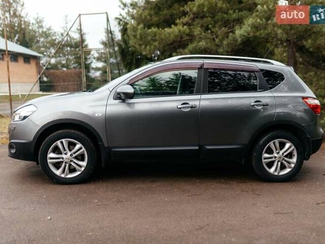 Сірий Ніссан Кашкай, об'ємом двигуна 1.46 л та пробігом 250 тис. км за 9666 $, фото 3 на Automoto.ua