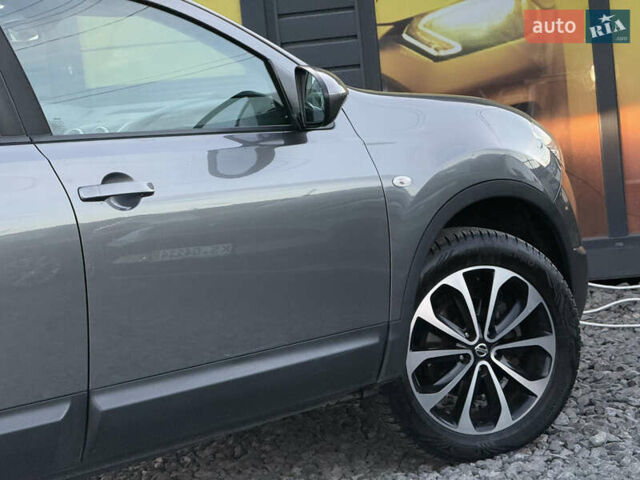 Сірий Ніссан Кашкай, об'ємом двигуна 1.6 л та пробігом 250 тис. км за 10700 $, фото 28 на Automoto.ua
