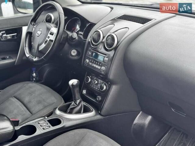 Серый Ниссан Кашкай, объемом двигателя 1.6 л и пробегом 231 тыс. км за 8999 $, фото 5 на Automoto.ua