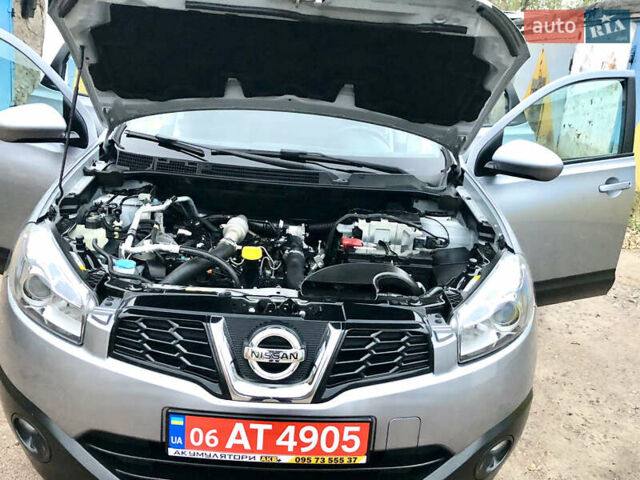 Серый Ниссан Кашкай, объемом двигателя 1.5 л и пробегом 225 тыс. км за 11699 $, фото 61 на Automoto.ua