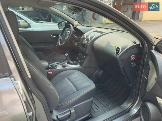 Серый Ниссан Кашкай, объемом двигателя 1.6 л и пробегом 100 тыс. км за 10800 $, фото 5 на Automoto.ua