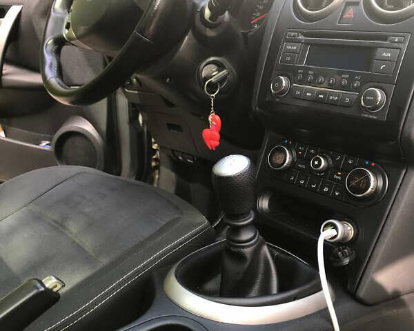 Серый Ниссан Кашкай, объемом двигателя 2 л и пробегом 252 тыс. км за 10300 $, фото 33 на Automoto.ua