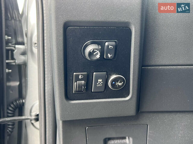 Сірий Ніссан Кашкай, об'ємом двигуна 1.5 л та пробігом 120 тис. км за 11990 $, фото 12 на Automoto.ua