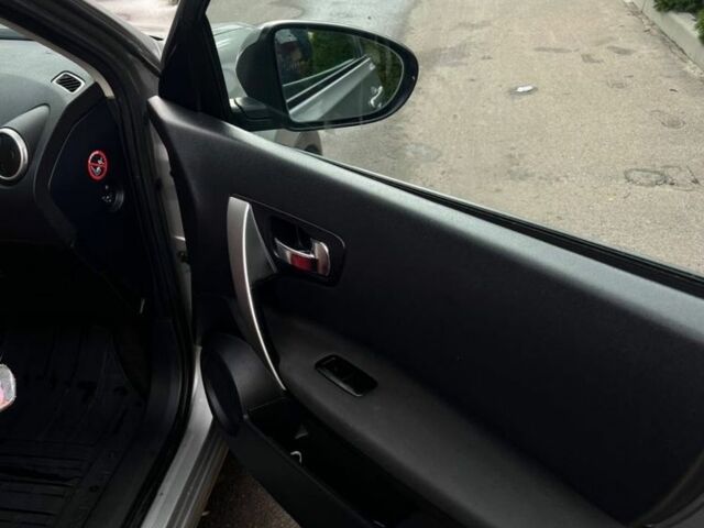 Сірий Ніссан Кашкай, об'ємом двигуна 1.5 л та пробігом 205 тис. км за 10000 $, фото 8 на Automoto.ua