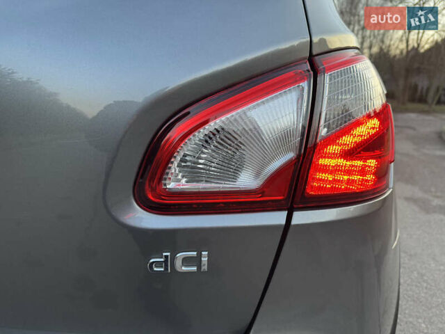 Серый Ниссан Кашкай, объемом двигателя 2 л и пробегом 242 тыс. км за 12550 $, фото 26 на Automoto.ua