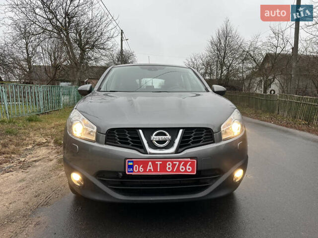 Сірий Ніссан Кашкай, об'ємом двигуна 0 л та пробігом 230 тис. км за 9900 $, фото 1 на Automoto.ua