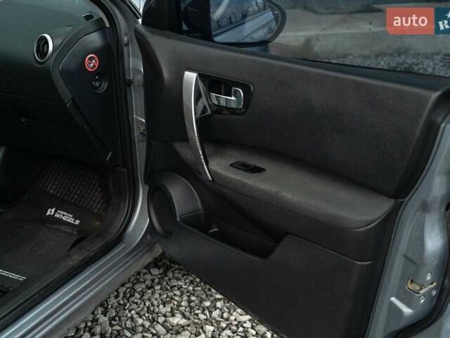 Серый Ниссан Кашкай, объемом двигателя 1.46 л и пробегом 324 тыс. км за 10500 $, фото 29 на Automoto.ua