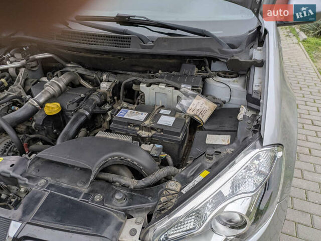 Серый Ниссан Кашкай, объемом двигателя 1.5 л и пробегом 231 тыс. км за 10500 $, фото 22 на Automoto.ua