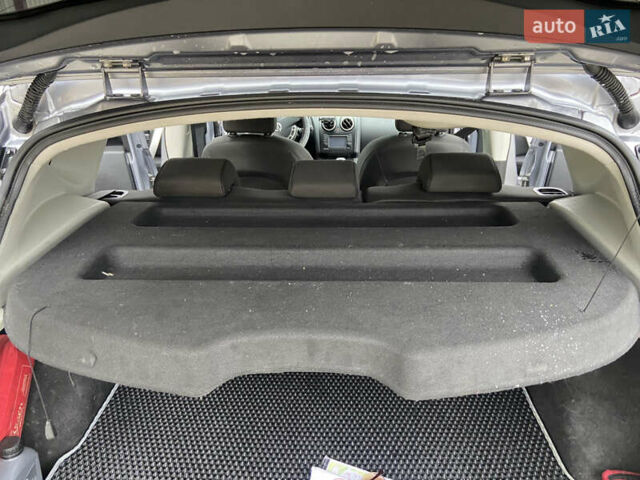 Серый Ниссан Кашкай, объемом двигателя 2 л и пробегом 262 тыс. км за 11200 $, фото 29 на Automoto.ua