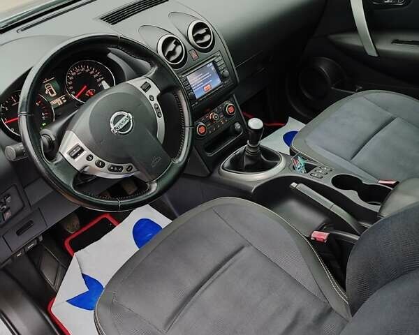 Серый Ниссан Кашкай, объемом двигателя 1.5 л и пробегом 192 тыс. км за 10200 $, фото 17 на Automoto.ua