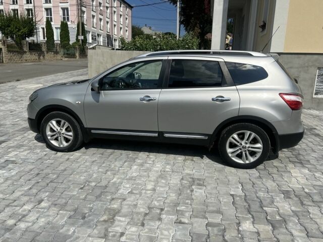 Серый Ниссан Кашкай, объемом двигателя 2 л и пробегом 268 тыс. км за 9333 $, фото 3 на Automoto.ua