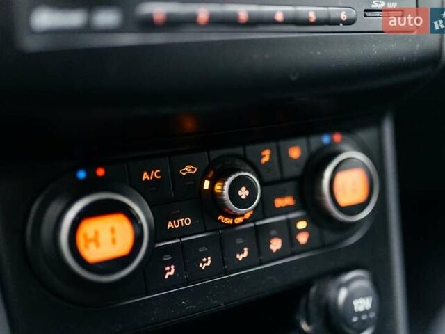 Сірий Ніссан Кашкай, об'ємом двигуна 1.46 л та пробігом 250 тис. км за 9666 $, фото 18 на Automoto.ua