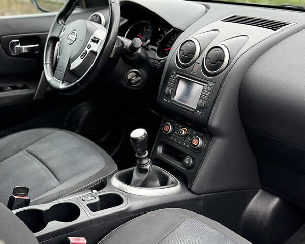 Сірий Ніссан Кашкай, об'ємом двигуна 1.5 л та пробігом 268 тис. км за 9650 $, фото 33 на Automoto.ua