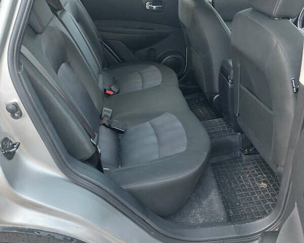 Серый Ниссан Кашкай, объемом двигателя 1.6 л и пробегом 177 тыс. км за 10600 $, фото 23 на Automoto.ua