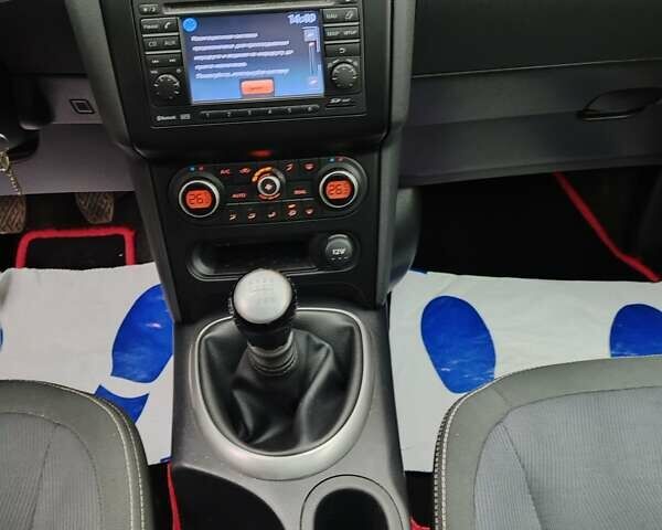 Серый Ниссан Кашкай, объемом двигателя 1.5 л и пробегом 192 тыс. км за 10200 $, фото 22 на Automoto.ua