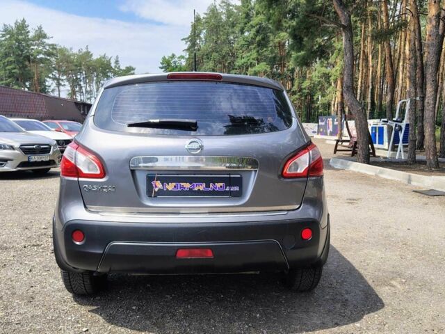 Серый Ниссан Кашкай, объемом двигателя 1.6 л и пробегом 205 тыс. км за 9800 $, фото 5 на Automoto.ua