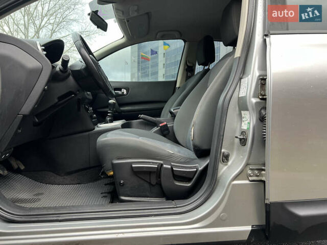 Серый Ниссан Кашкай, объемом двигателя 1.5 л и пробегом 271 тыс. км за 8750 $, фото 32 на Automoto.ua