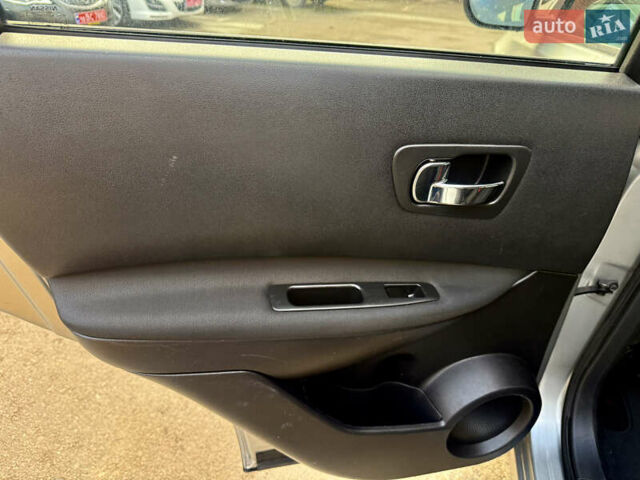 Серый Ниссан Кашкай, объемом двигателя 1.6 л и пробегом 183 тыс. км за 8999 $, фото 16 на Automoto.ua