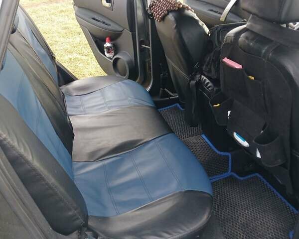 Серый Ниссан Кашкай, объемом двигателя 2 л и пробегом 198 тыс. км за 10600 $, фото 10 на Automoto.ua