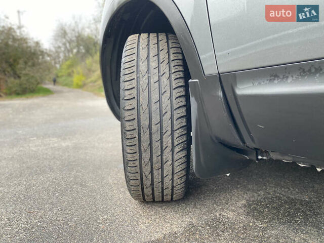 Серый Ниссан Кашкай, объемом двигателя 1.46 л и пробегом 203 тыс. км за 9500 $, фото 4 на Automoto.ua