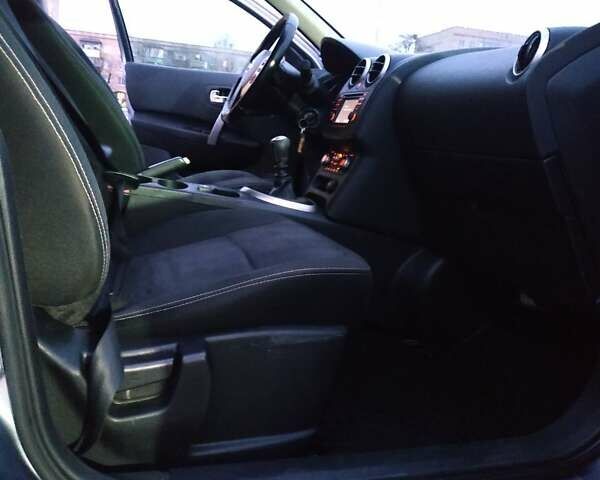 Сірий Ніссан Кашкай, об'ємом двигуна 1.5 л та пробігом 245 тис. км за 10500 $, фото 9 на Automoto.ua