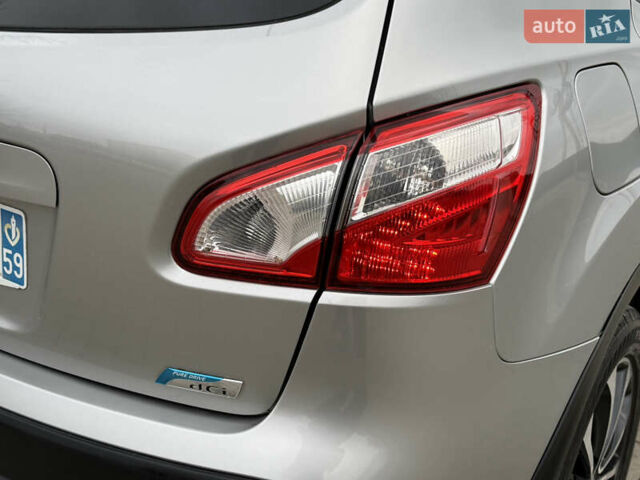 Серый Ниссан Кашкай, объемом двигателя 1.5 л и пробегом 220 тыс. км за 10400 $, фото 37 на Automoto.ua