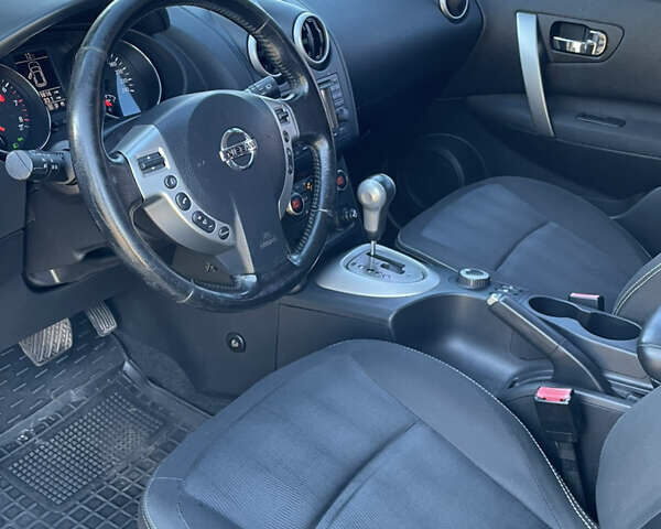 Сірий Ніссан Кашкай, об'ємом двигуна 2 л та пробігом 200 тис. км за 10450 $, фото 16 на Automoto.ua