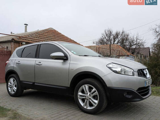 Серый Ниссан Кашкай, объемом двигателя 1.5 л и пробегом 231 тыс. км за 10500 $, фото 1 на Automoto.ua