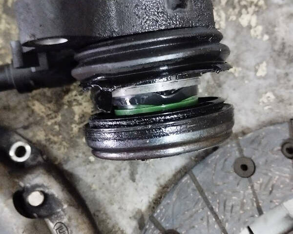 Сірий Ніссан Кашкай, об'ємом двигуна 1.5 л та пробігом 257 тис. км за 9950 $, фото 38 на Automoto.ua