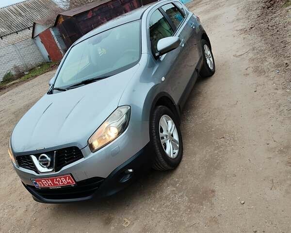 Серый Ниссан Кашкай, объемом двигателя 1.5 л и пробегом 192 тыс. км за 10200 $, фото 2 на Automoto.ua