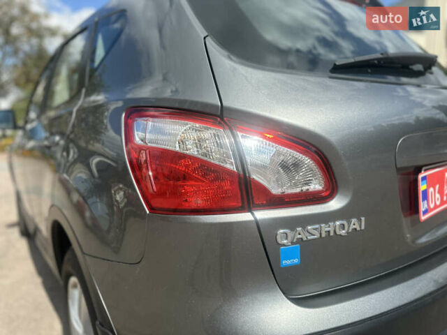 Серый Ниссан Кашкай, объемом двигателя 1.5 л и пробегом 230 тыс. км за 9900 $, фото 4 на Automoto.ua