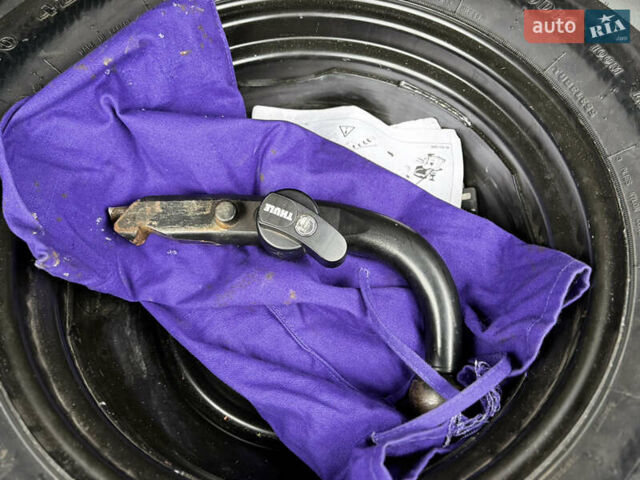 Сірий Ніссан Кашкай, об'ємом двигуна 1.5 л та пробігом 268 тис. км за 9650 $, фото 30 на Automoto.ua