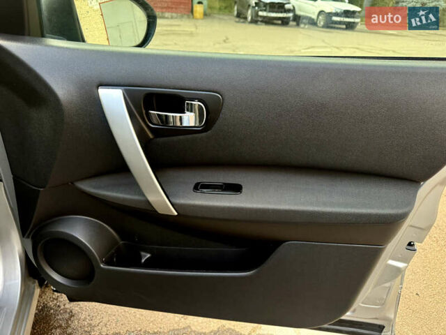 Серый Ниссан Кашкай, объемом двигателя 1.6 л и пробегом 183 тыс. км за 8999 $, фото 22 на Automoto.ua