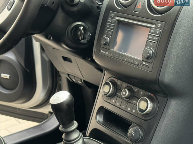 Ніссан Кашкай 2011 у Житомирі на Automoto.ua Сірий Ніссан Кашкай, об'ємом двигуна 1.5 л та пробігом 197 тис. км за 10777 $, фото 33 на Automoto.ua