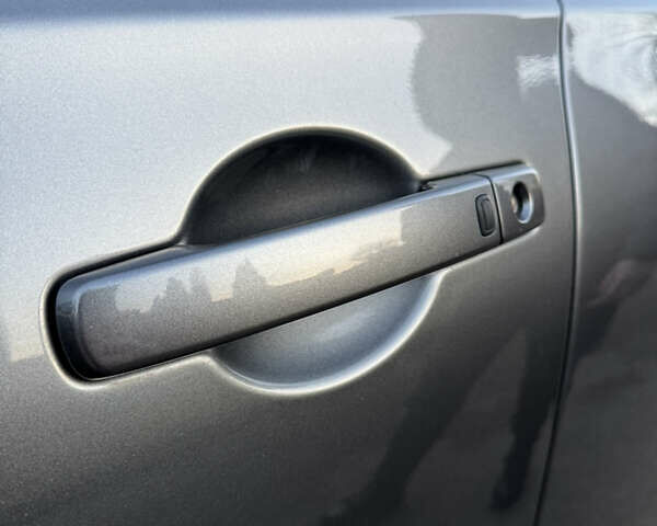 Серый Ниссан Кашкай, объемом двигателя 2 л и пробегом 242 тыс. км за 12550 $, фото 28 на Automoto.ua