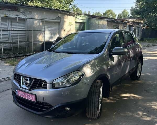 Сірий Ніссан Кашкай, об'ємом двигуна 2 л та пробігом 205 тис. км за 11500 $, фото 15 на Automoto.ua