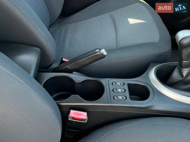 Серый Ниссан Кашкай, объемом двигателя 1.6 л и пробегом 144 тыс. км за 10990 $, фото 17 на Automoto.ua