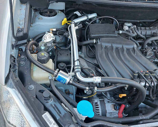 Серый Ниссан Кашкай, объемом двигателя 1.6 л и пробегом 177 тыс. км за 10600 $, фото 10 на Automoto.ua