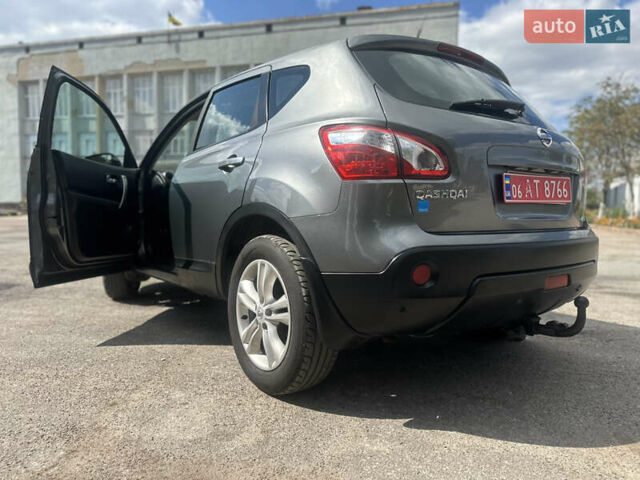 Серый Ниссан Кашкай, объемом двигателя 1.5 л и пробегом 230 тыс. км за 9900 $, фото 24 на Automoto.ua