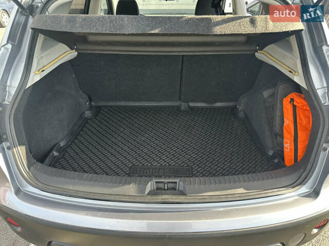 Серый Ниссан Кашкай, объемом двигателя 1.5 л и пробегом 220 тыс. км за 9600 $, фото 14 на Automoto.ua