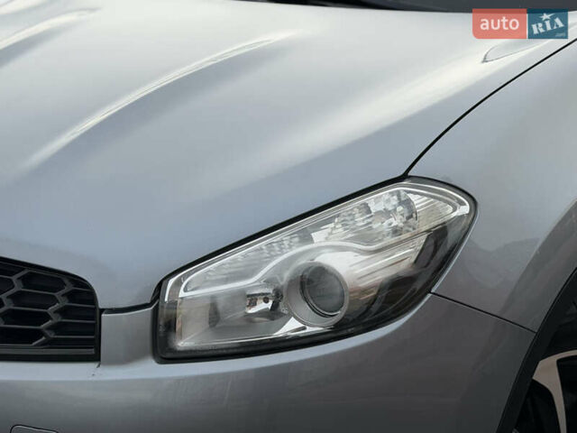 Сірий Ніссан Кашкай, об'ємом двигуна 1.6 л та пробігом 185 тис. км за 11799 $, фото 78 на Automoto.ua