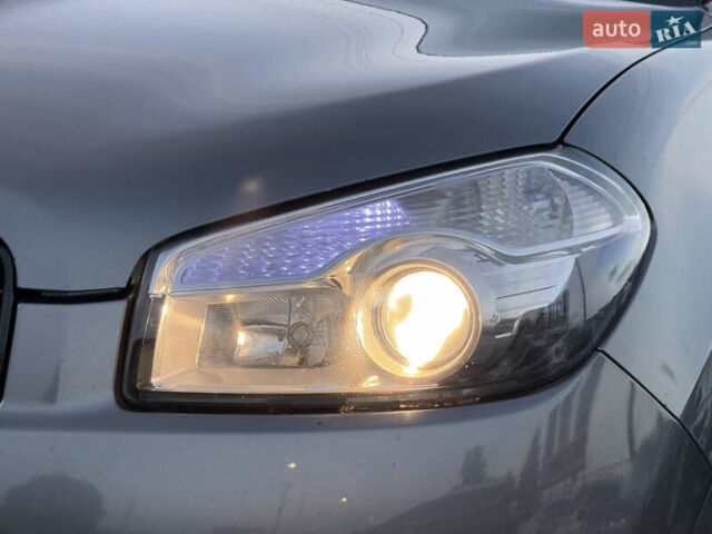 Сірий Ніссан Кашкай, об'ємом двигуна 1.6 л та пробігом 250 тис. км за 10700 $, фото 14 на Automoto.ua