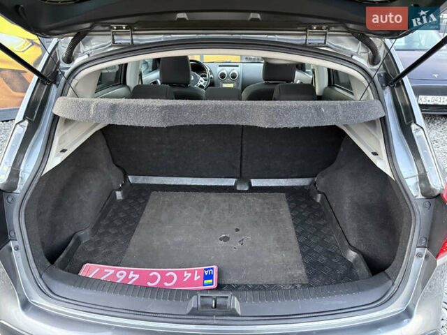 Сірий Ніссан Кашкай, об'ємом двигуна 1.6 л та пробігом 250 тис. км за 10700 $, фото 40 на Automoto.ua