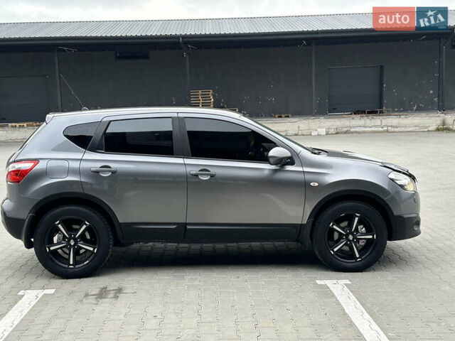 Серый Ниссан Кашкай, объемом двигателя 1.46 л и пробегом 293 тыс. км за 9500 $, фото 1 на Automoto.ua