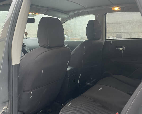 Серый Ниссан Кашкай, объемом двигателя 1.6 л и пробегом 238 тыс. км за 10500 $, фото 4 на Automoto.ua