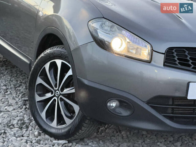 Сірий Ніссан Кашкай, об'ємом двигуна 1.6 л та пробігом 250 тис. км за 10700 $, фото 9 на Automoto.ua