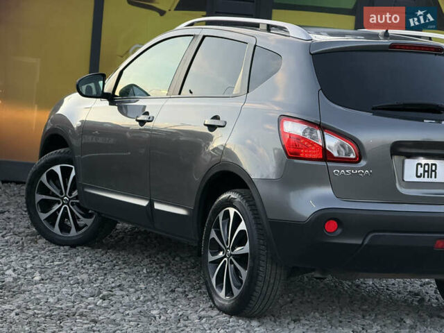 Сірий Ніссан Кашкай, об'ємом двигуна 1.6 л та пробігом 250 тис. км за 10700 $, фото 18 на Automoto.ua