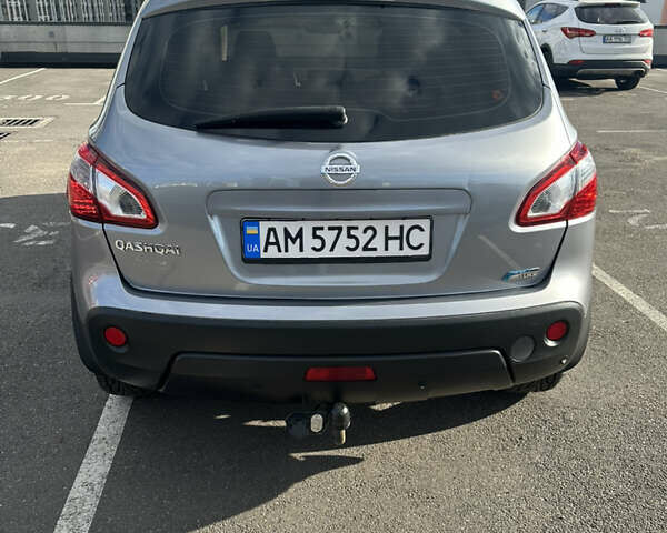 Серый Ниссан Кашкай, объемом двигателя 1.5 л и пробегом 220 тыс. км за 9600 $, фото 2 на Automoto.ua