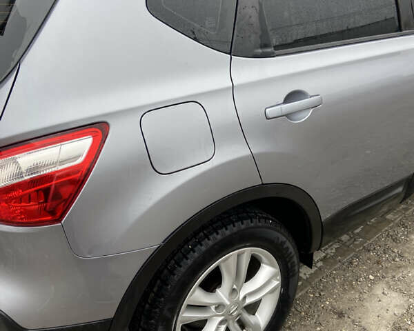 Серый Ниссан Кашкай, объемом двигателя 2 л и пробегом 262 тыс. км за 11200 $, фото 4 на Automoto.ua