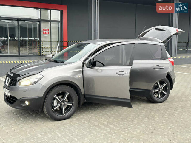 Серый Ниссан Кашкай, объемом двигателя 1.46 л и пробегом 293 тыс. км за 9500 $, фото 5 на Automoto.ua